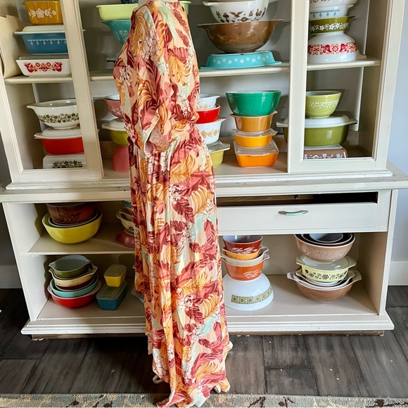 Ripcurl Namotu Wrap Maxi Dress in Apricot - Size Medium - Picture 8 of 16